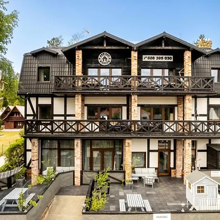 Apartment Z Ogrodkiem - Dom Nad Morzem, Taras Widokowy Ze Strefa Wypoczynku, Sala Zabaw Poddabie